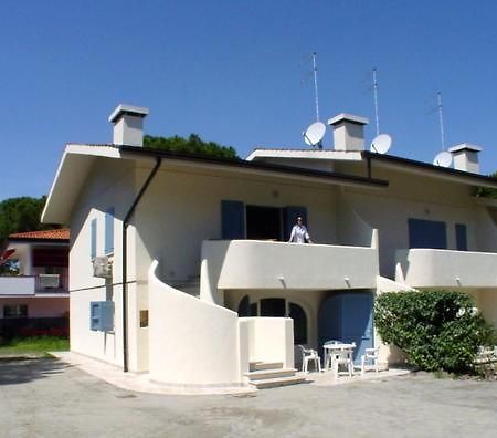 Апартаменты Flat In Lignano Riviera Линьяно-Саббьядоро Экстерьер фото